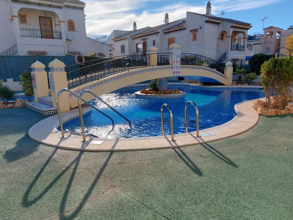Villa Casa Chloe, Urbanizacion Privada Torrevieja Exterior foto